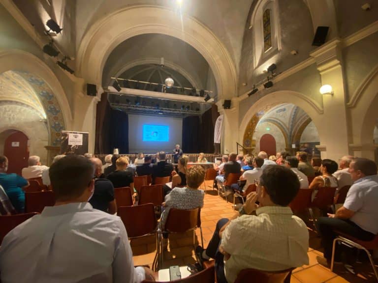 Congrès en France sur la trufficulture et la truffe, réunissant experts et passionnés